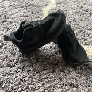 Toddler Nike shoes